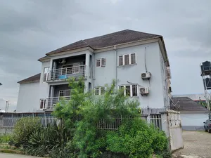 4bdrm Apartment in Rumuomasi, Port-Harcourt for rent