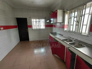 4bdrm Apartment in Rumuomasi, Port-Harcourt for rent
