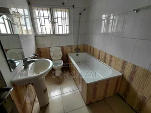 4bdrm Apartment in Rumuomasi, Port-Harcourt for rent