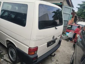 Volkswagen Transporter 2005 White