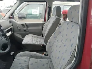 Volkswagen Transporter 2005 Red