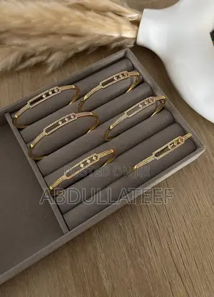 Bracelets Each