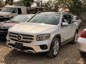 Mercedes-Benz GLB-Class 2022 Silver