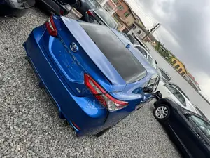 Toyota Camry 2019 Blue