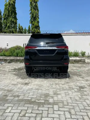 Toyota Fortuner 2019 Black