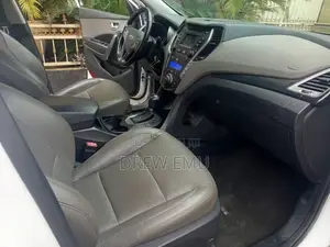 Hyundai Santa Fe 2.2 CRDi Automatic 2012 White