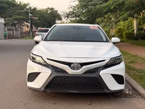 Toyota Camry 2018 White