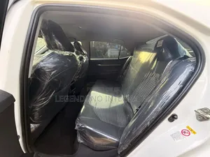 Toyota Camry 2018 White