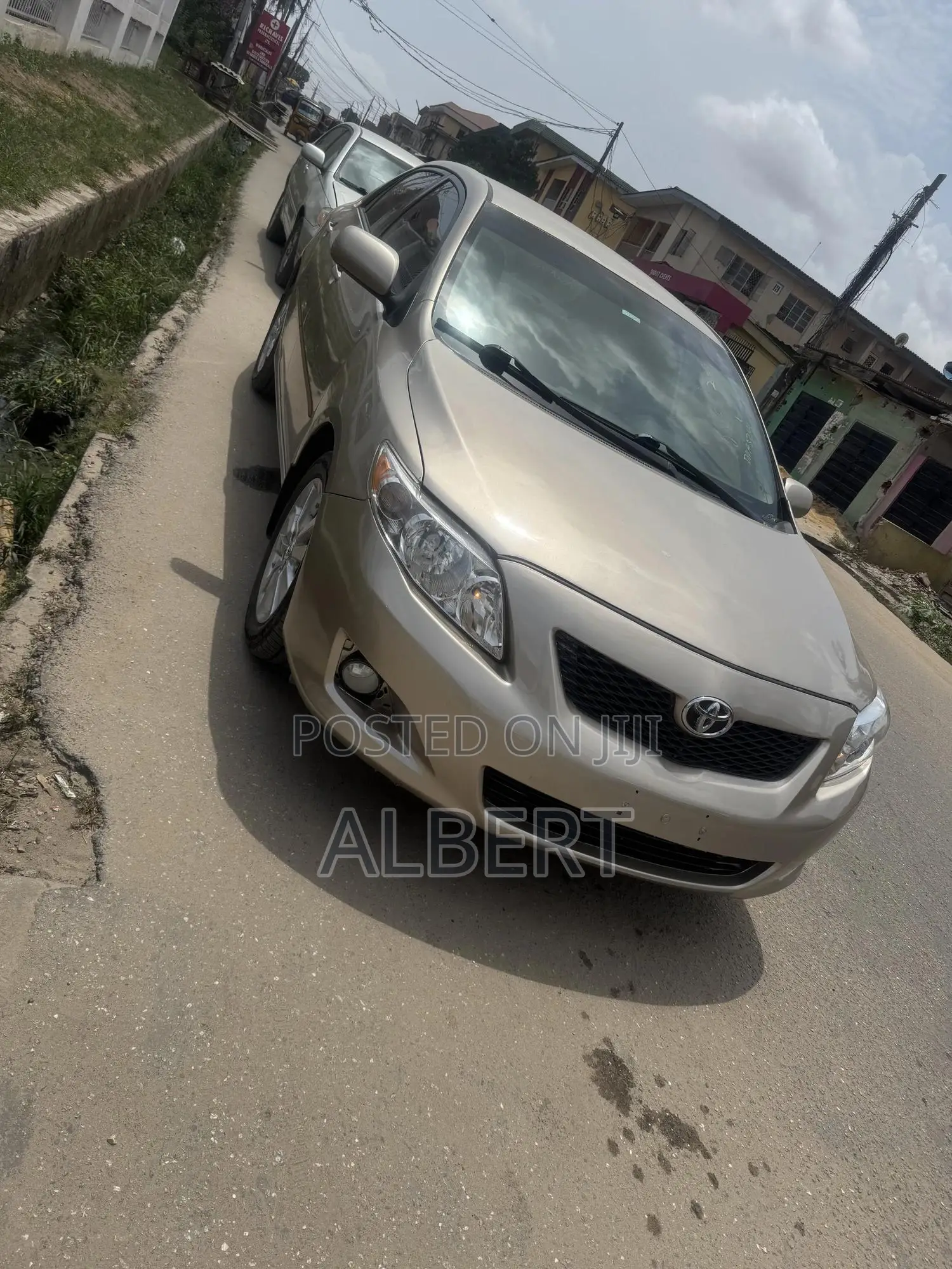 Toyota Corolla 2010 Gold