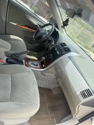 Toyota Corolla 2010 Gold