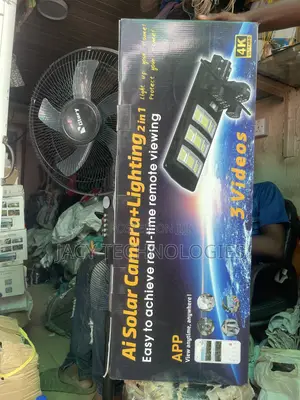 2in1 Solar Camera Plus Lightning