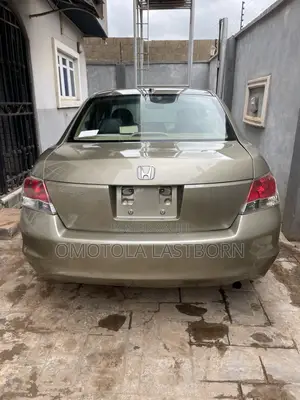 Honda Accord 2009 Gold