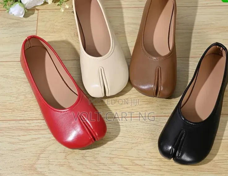 Split Toe Flat Shoe for Women