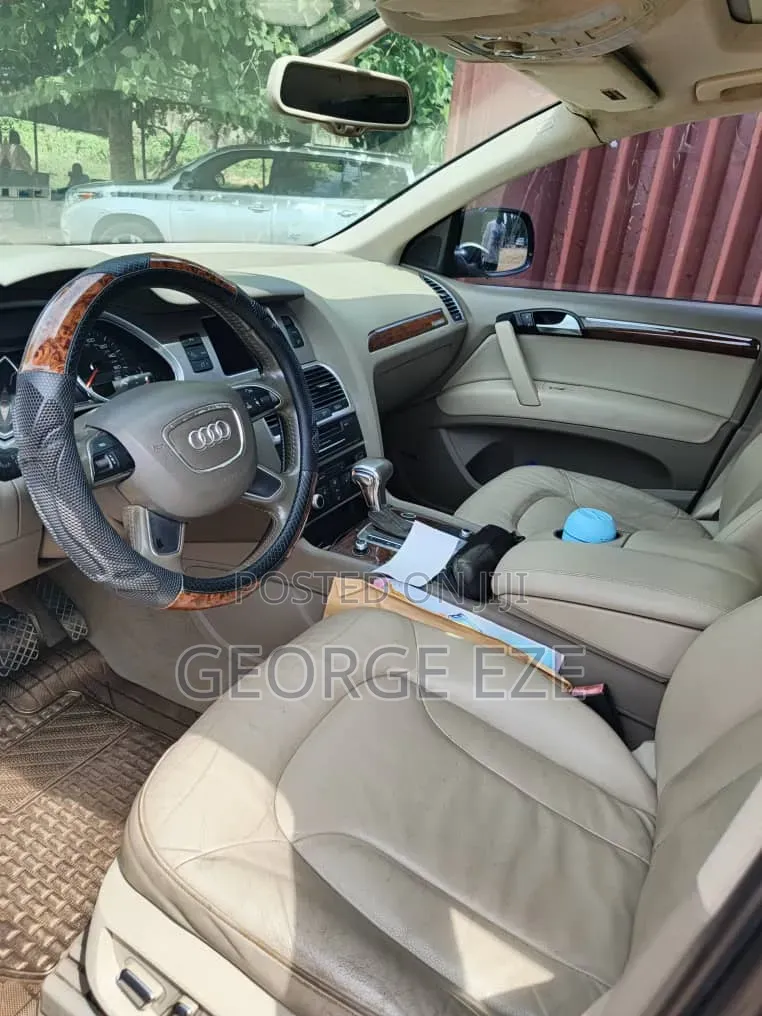Audi Q7 2012 Blue