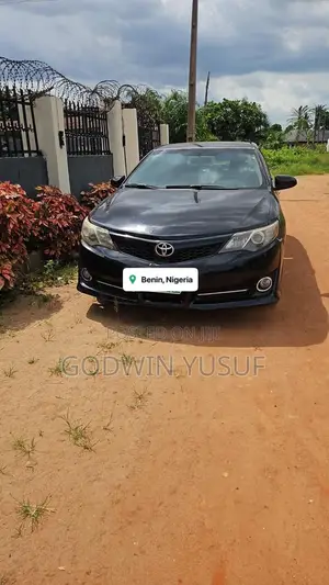 Toyota Camry SE 4dr Sedan (2.5L 4cyl 6A) 2013 Black
