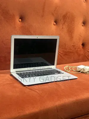 Laptop Apple MacBook Air 2017 8GB Intel Core i5 SSD 256GB