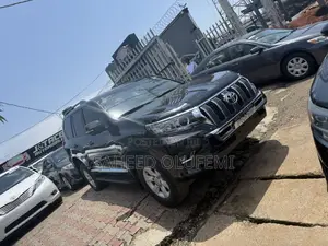 Toyota Land Cruiser Prado 2012 Black