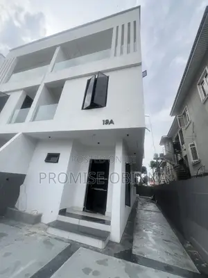 4bdrm Mansion in Oba Amusa Close &, Agungi for sale