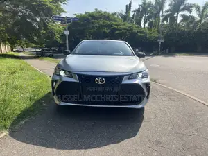Toyota Avalon Limited FWD Sedan (3.5L V6 8A) 2019 Gray