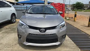 Toyota Corolla 2015 Maroon