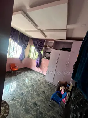 3bdrm Bungalow in Alapata Olodo Garage, Iwo Road for rent