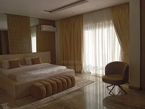 Bach Pad Two Bedroom Luxury Apartment