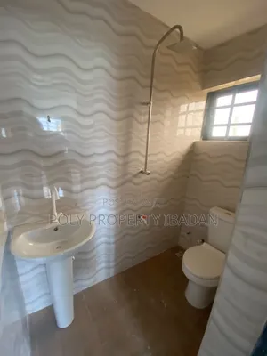 2bdrm Apartment in Golden Estate, Iwo Road for rent