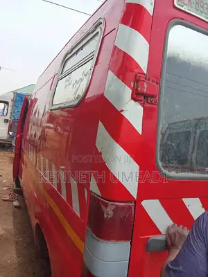 Peugeot Boxer 2005 Red