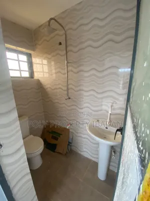 2bdrm Apartment in Golden Estate, Iwo Road for rent