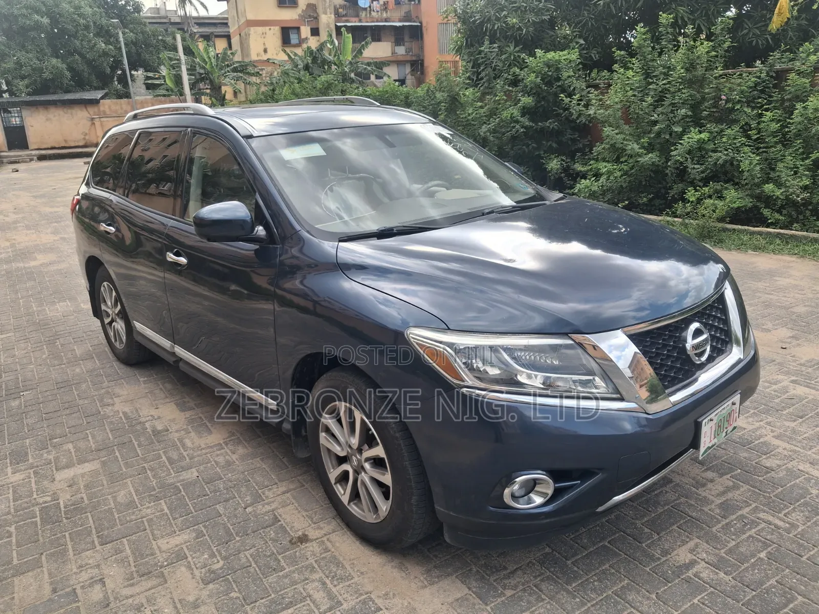 Nissan Pathfinder 2015 Blue