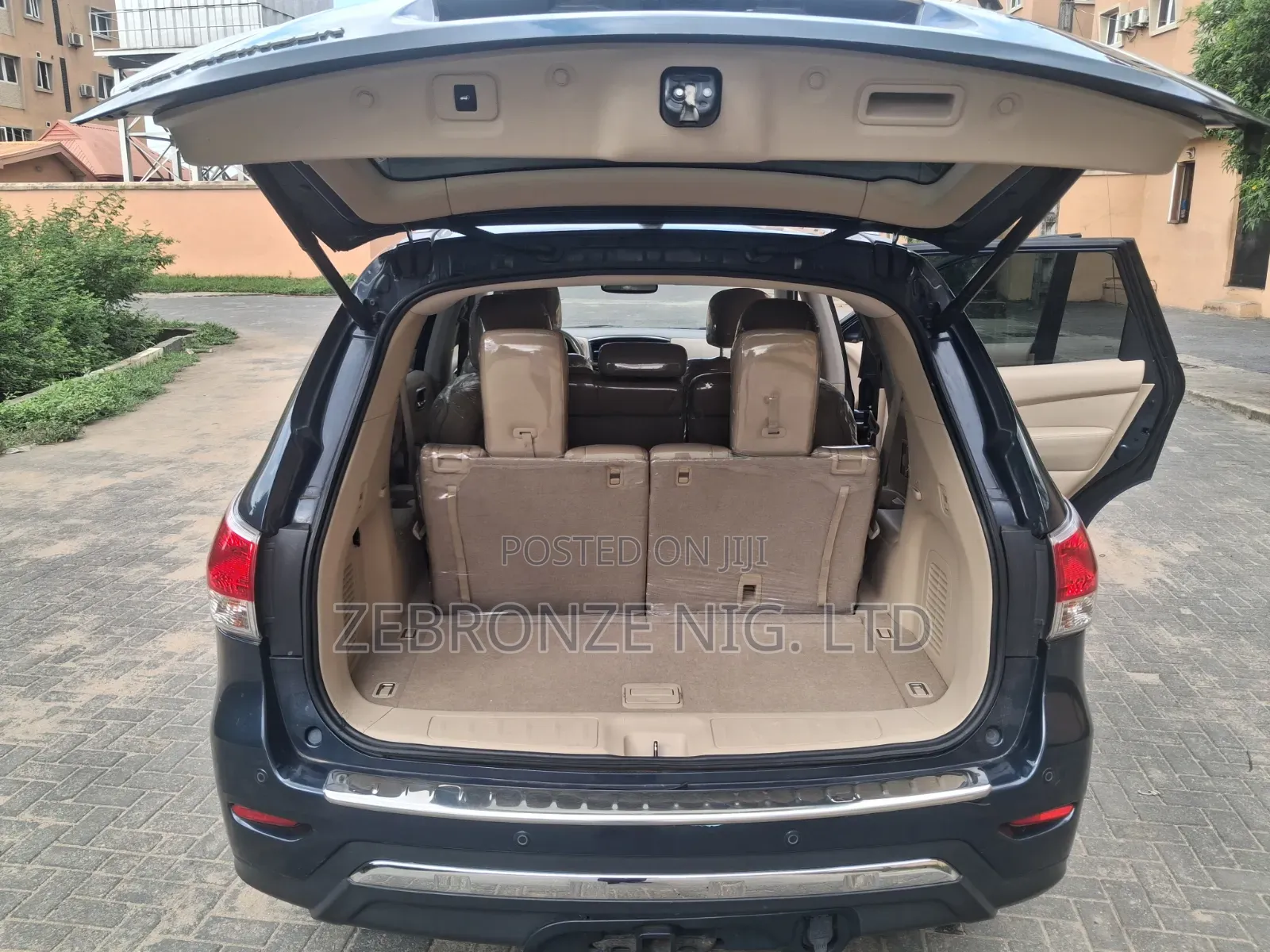 Nissan Pathfinder 2015 Blue
