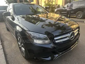 Mercedes-Benz C300 2016 Black