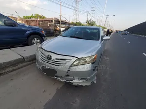 Toyota Camry SE V6 4dr Sedan (3.5L 6cyl 6AM) 2007 Gray