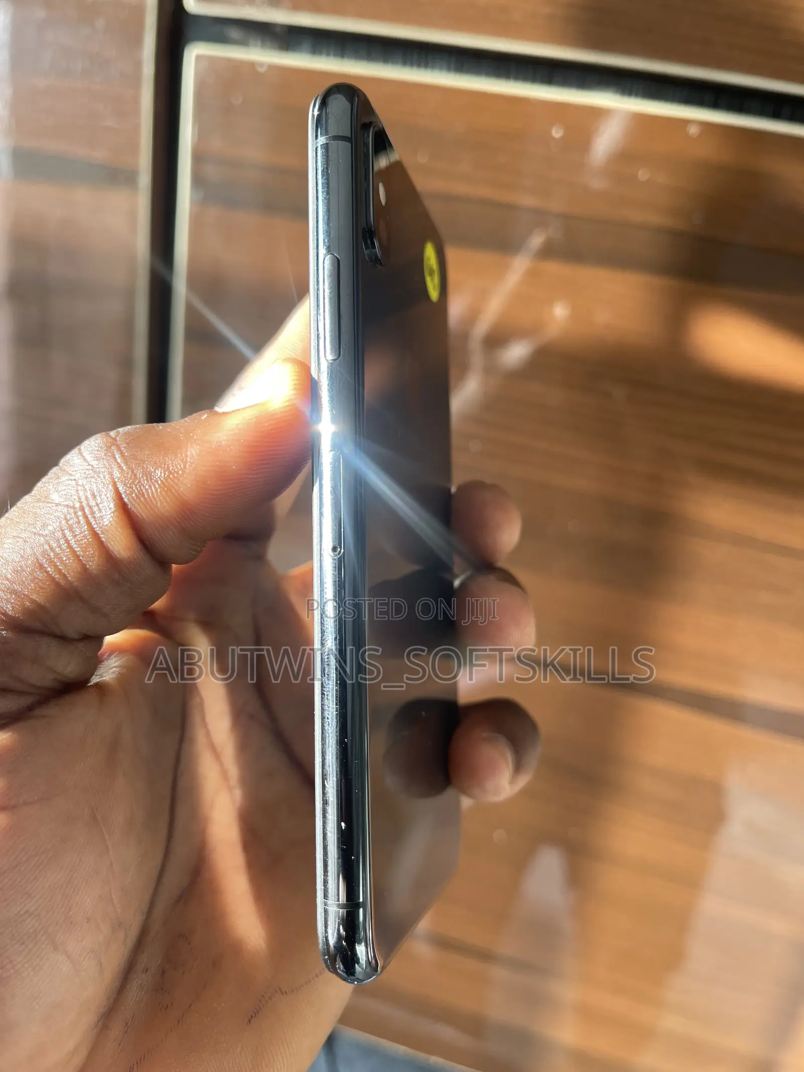 Apple iPhone X 64 GB Black