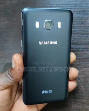 Samsung Galaxy J5 16 GB Black