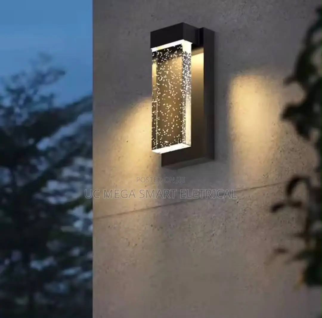 Outdoor Waterproof Wall Lights, Courtyard Enclosures, Solar Lighting,