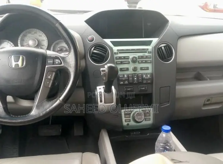 Honda Pilot 2011 Gray