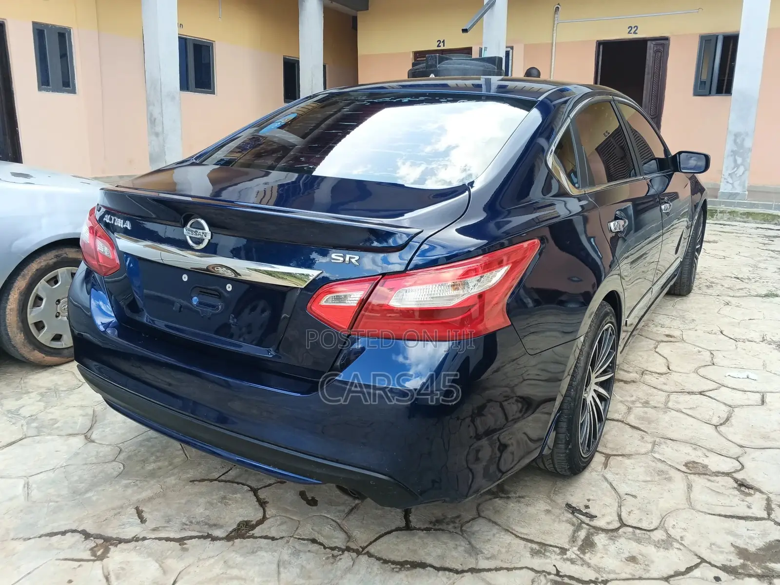 Nissan Altima 2016 Blue