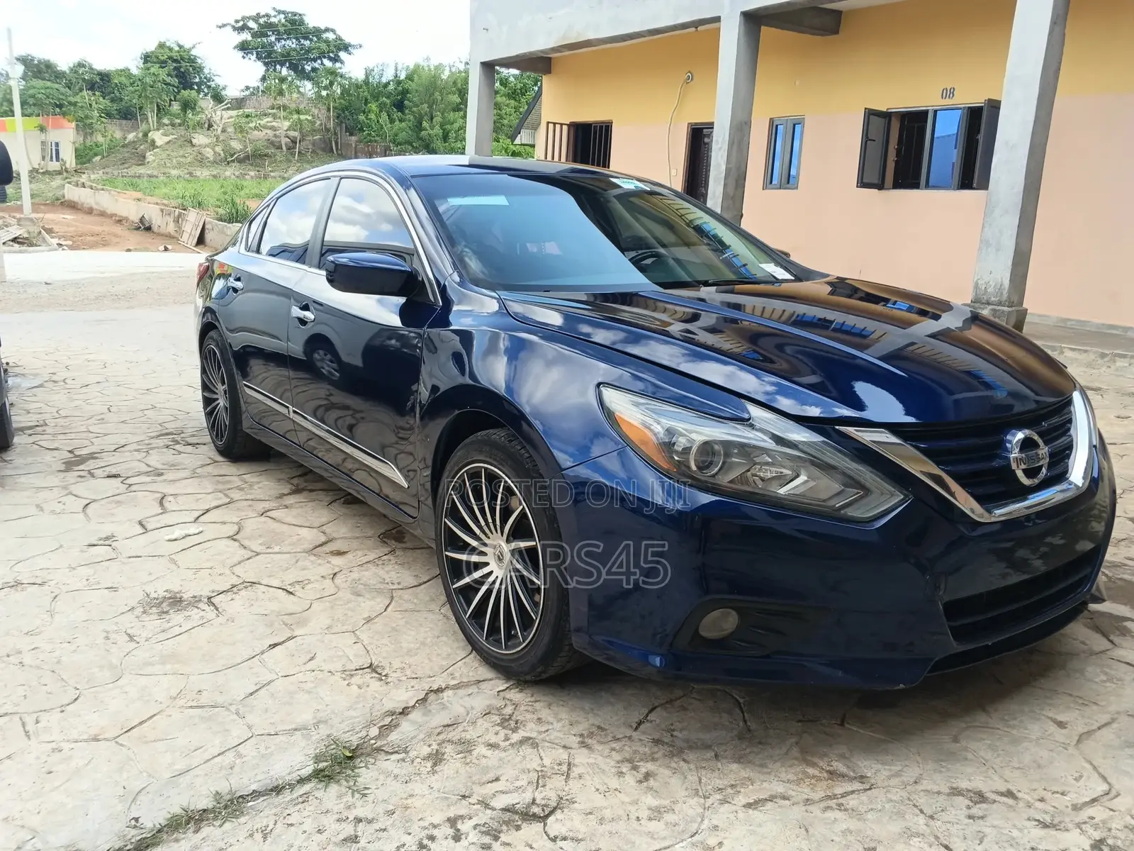 Nissan Altima 2016 Blue