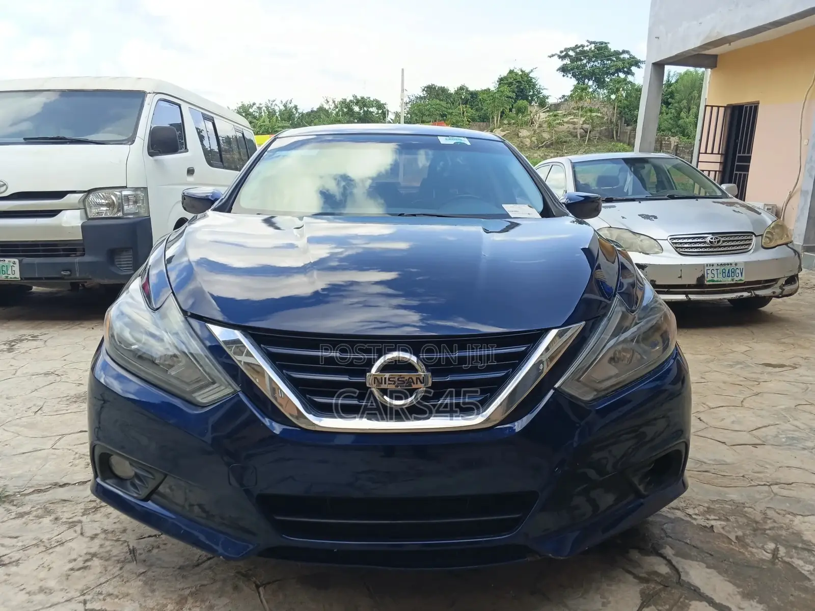 Nissan Altima 2016 Blue