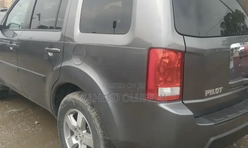Honda Pilot 2011 Gray