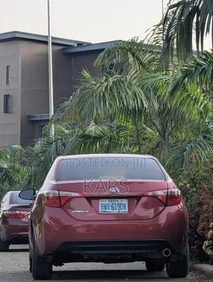 Toyota Corolla 2014 Red