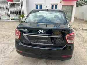 Hyundai Xcent 2015 Black