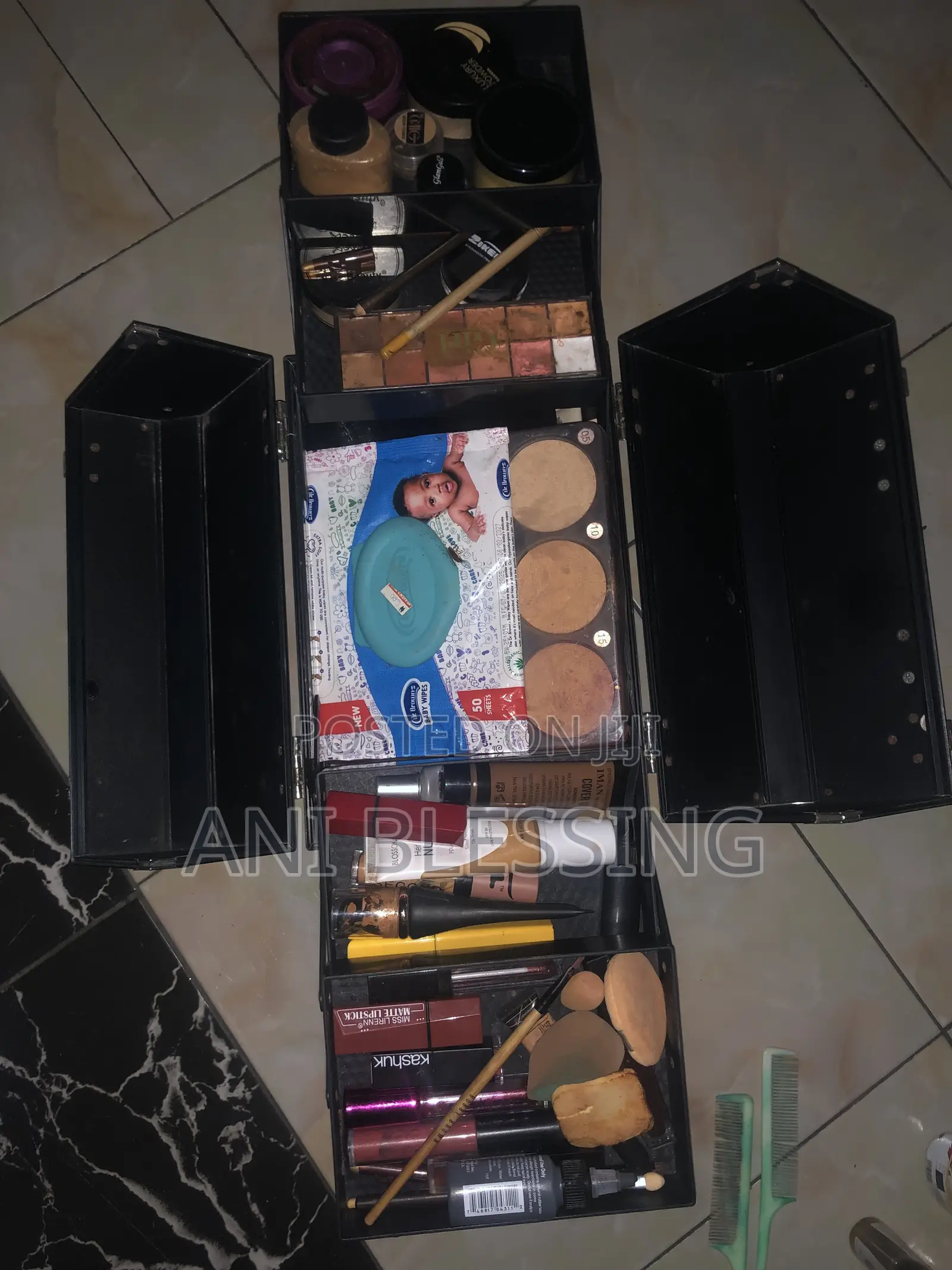 Make Up Box and Working Tools