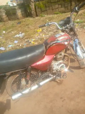 Bajaj Boxer 2021 Red