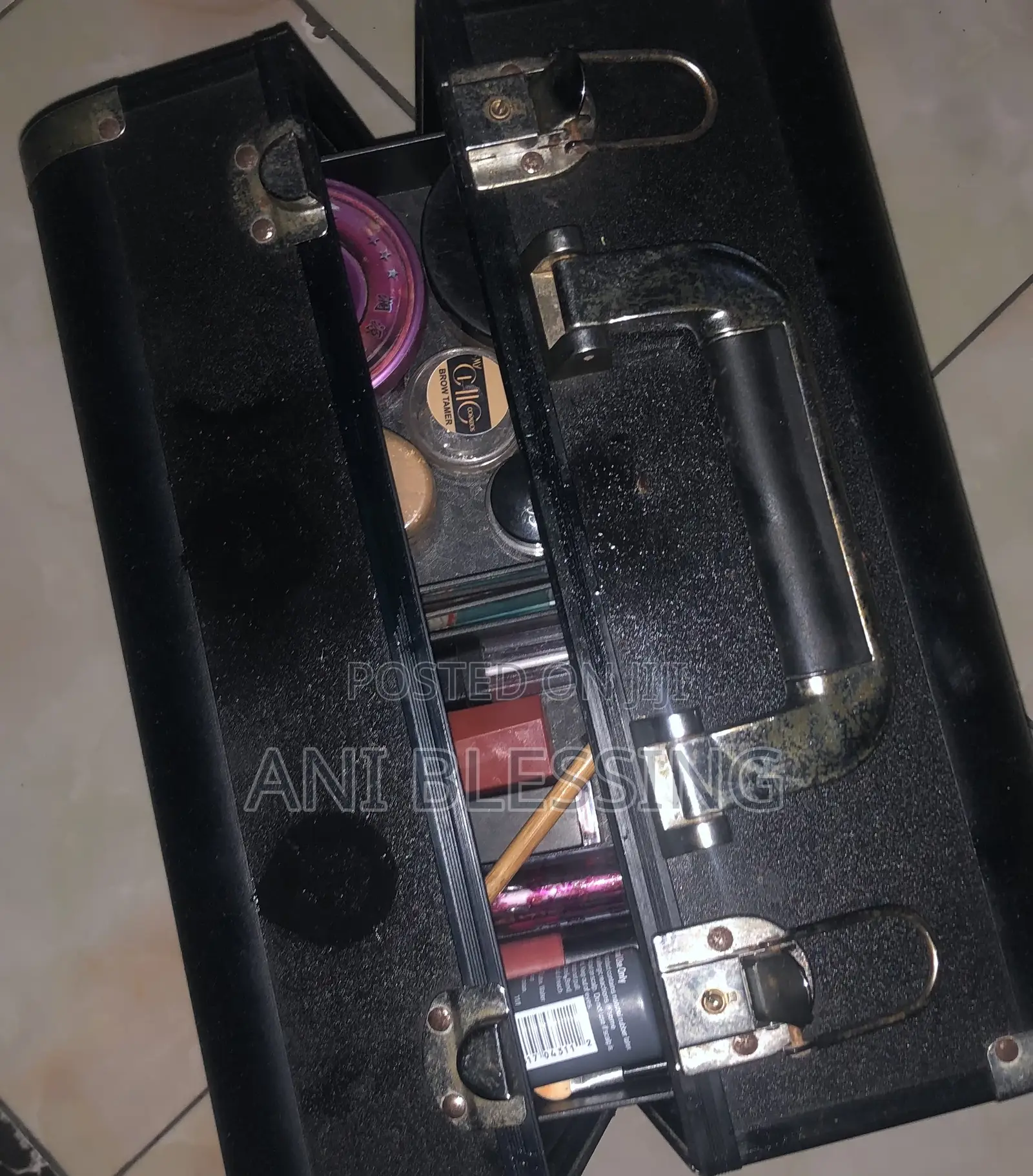 Make Up Box and Working Tools