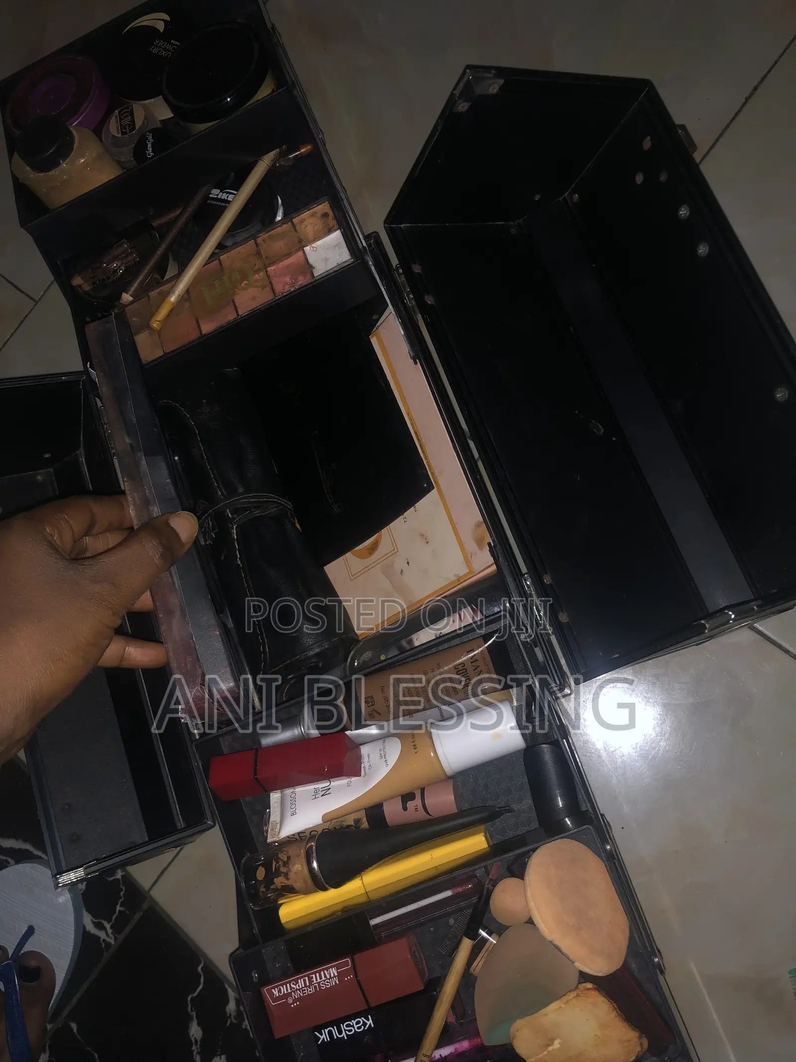 Make Up Box and Working Tools