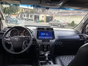 Toyota Regius 2011 Black