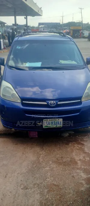 Toyota Sienna LE 8-Passenger AWD 2025 Blue
