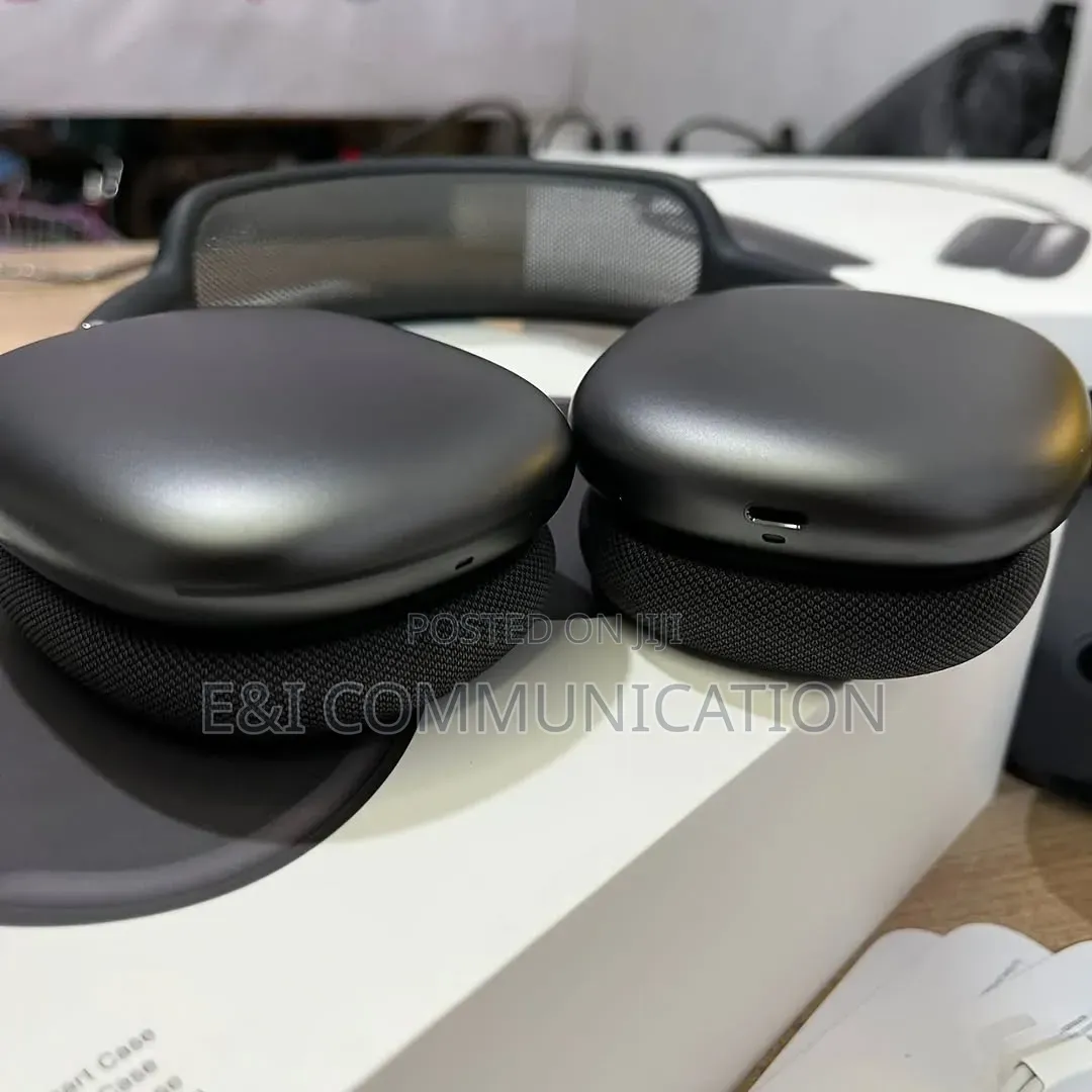 Apple Airpods Max1 Black, Brand New.